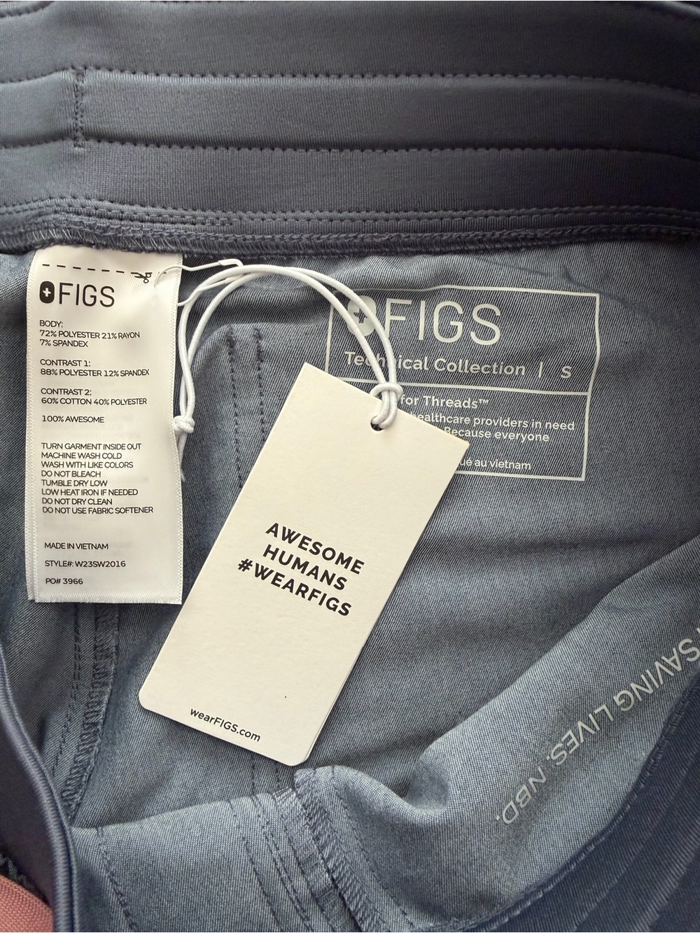 FIGS Women’s in Denim Scrub Set V-neck Top Size S, Joggers Size S New With Tags - Picture 7 of 8